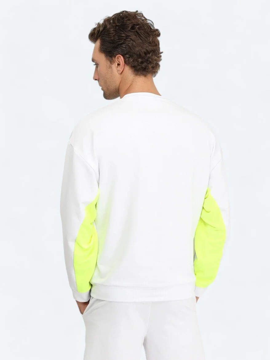 Beyaz Bisiklet Yaka Sweatshırt - 6