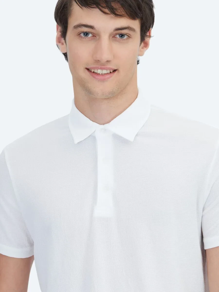 Beyaz Desenli Polo Yaka T-Shirt - 3