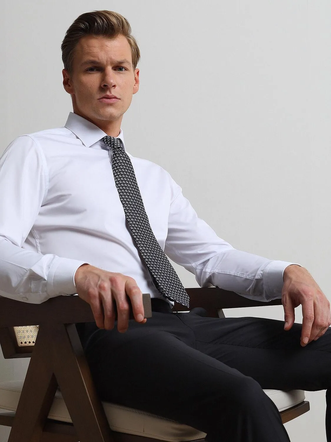 Beyaz Düz Slim Fit Dokuma Klasik Pamuk Karışımlı Gömlek - 2