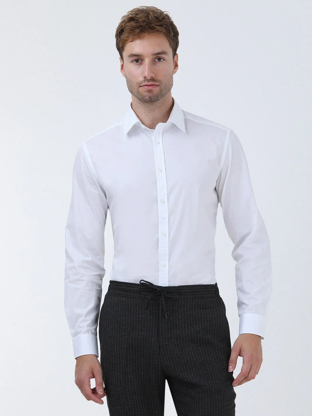 Beyaz Regular Fit Dokuma Klasik %100 Pamuk Gömlek - 1