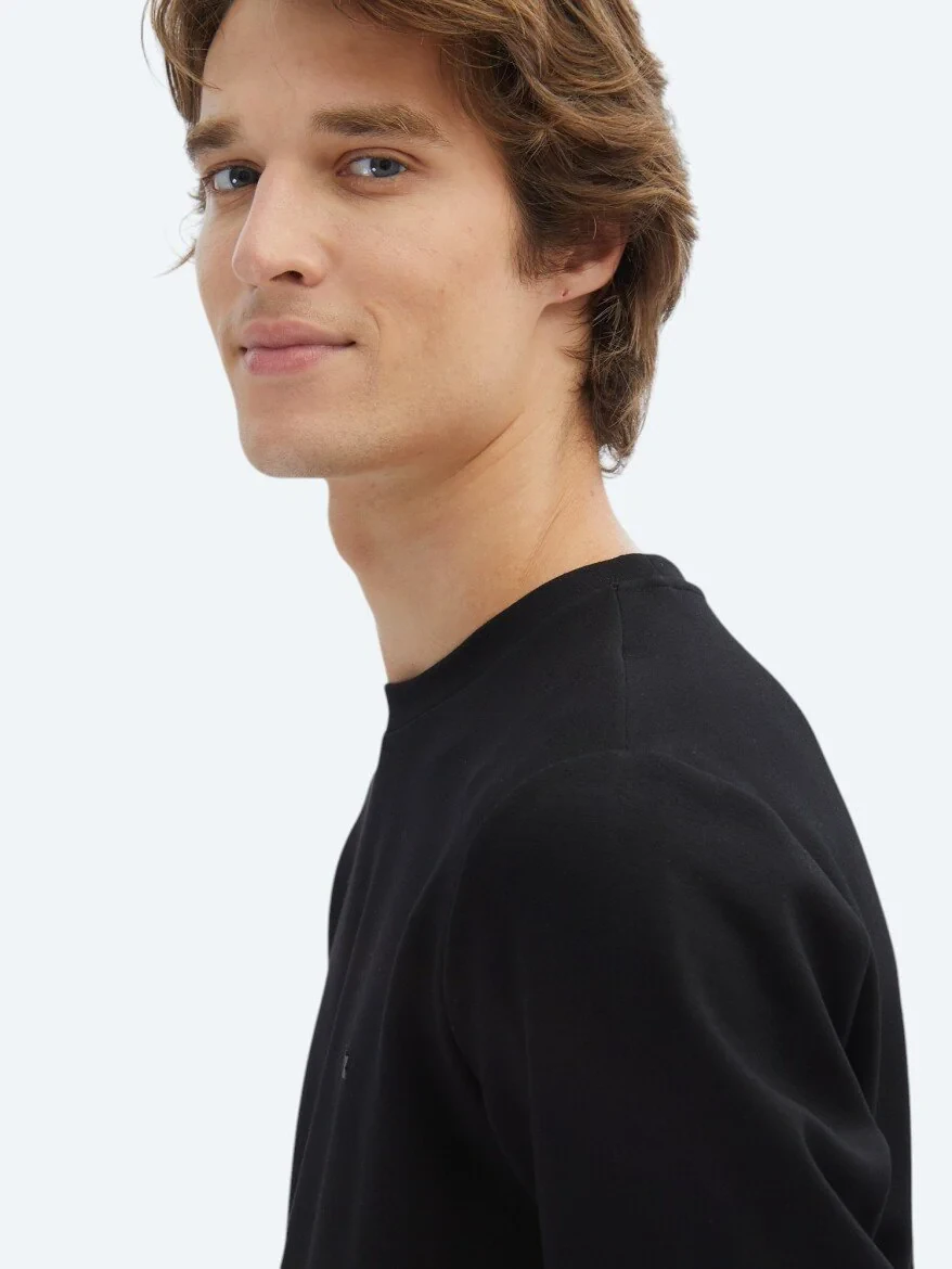 Black Crew Neck Sweatshirt 
