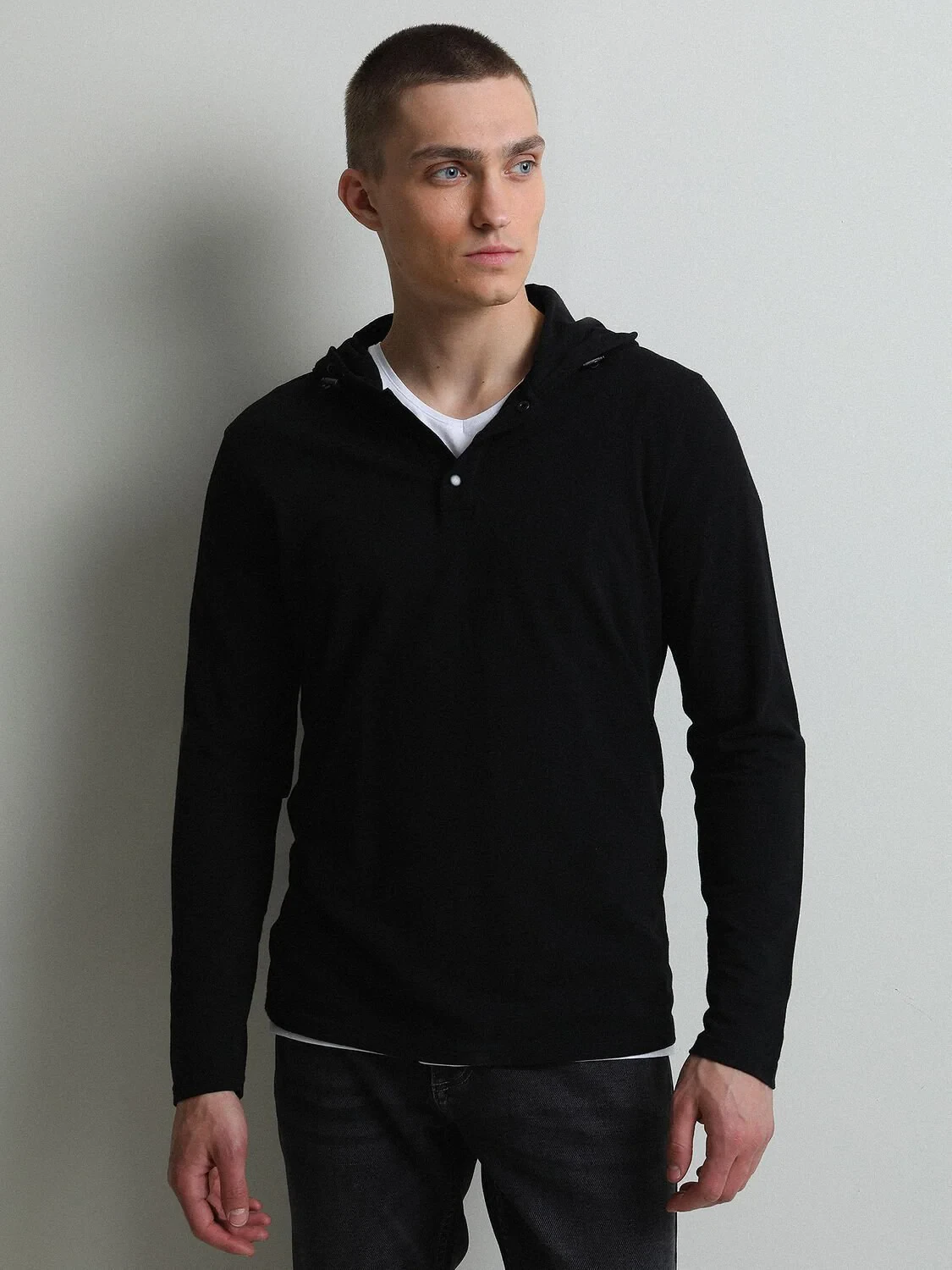 Black Hooded Plain Sweatshirt - 1