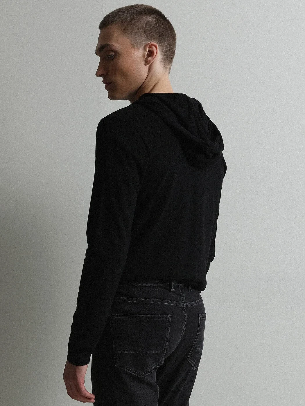Black Hooded Plain Sweatshirt - 5
