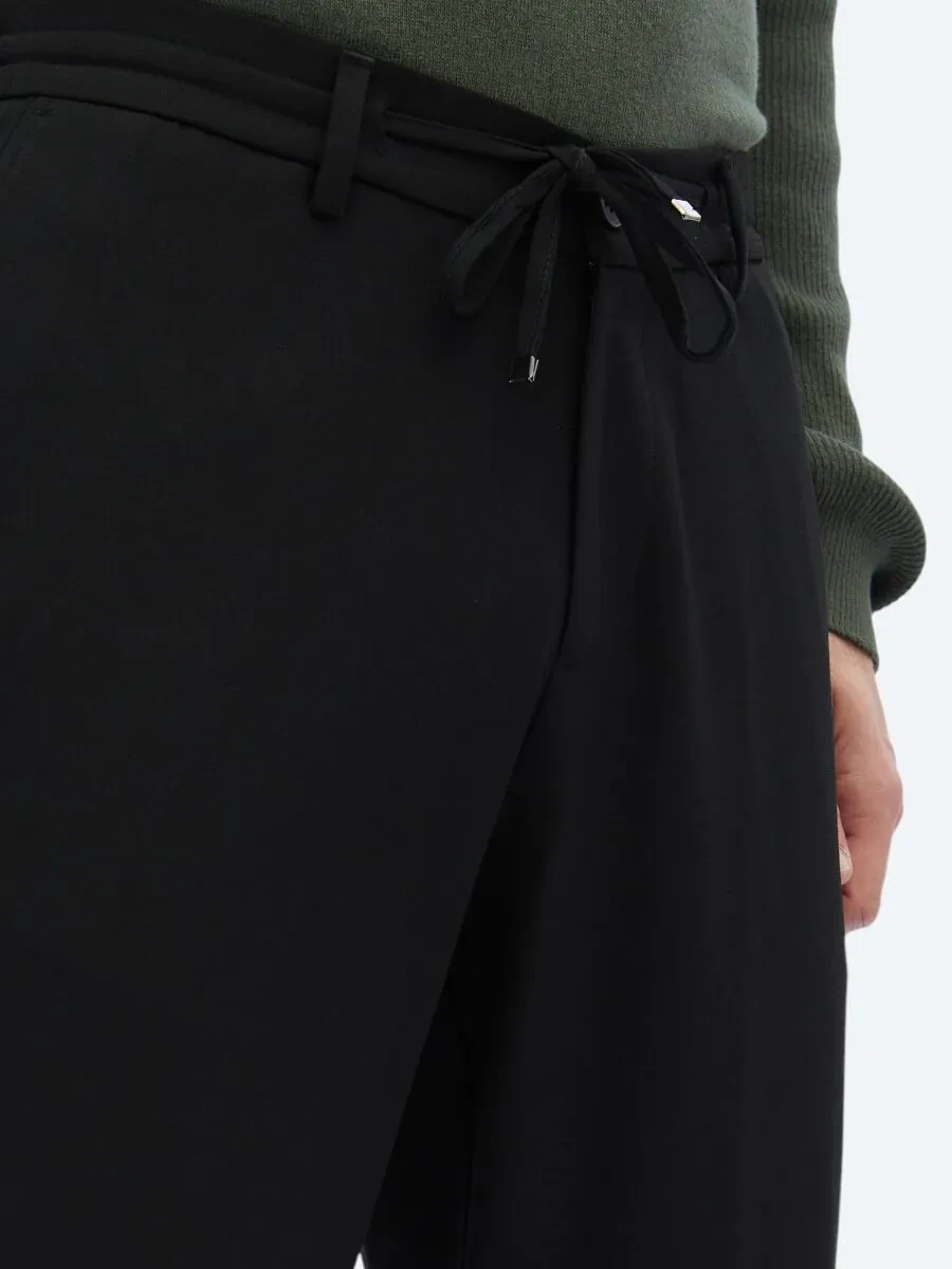 Black Knitting Jogging Fit Casual Trousers - 3