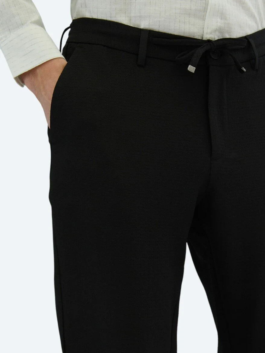 Black Knitting Jogging Fit Casual Trousers - 3