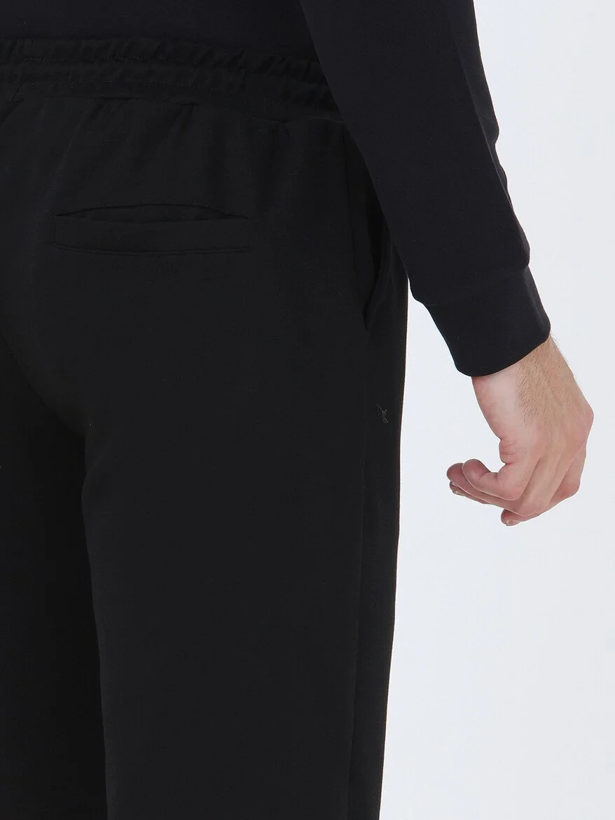 Black Knitting Jogging Fit Sport Bermuda 