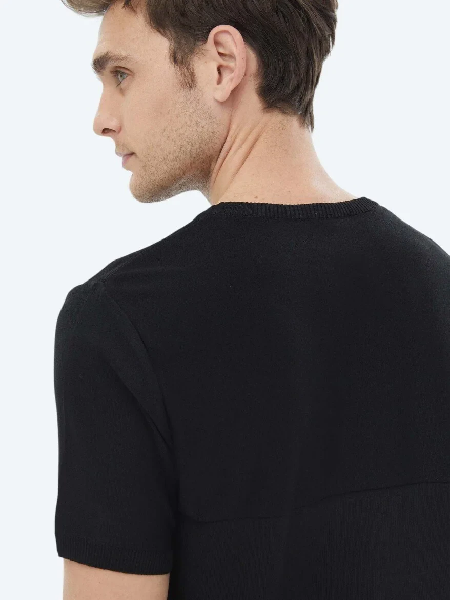 Black Knitwear - 8
