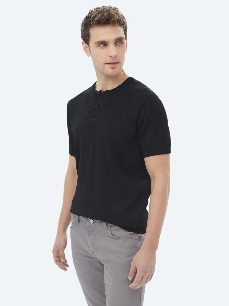 Black Knitwear - 1