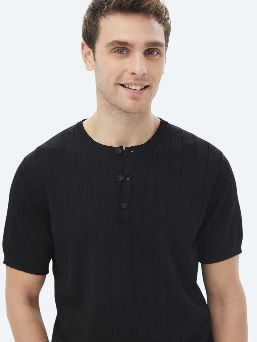 Black Knitwear - 3