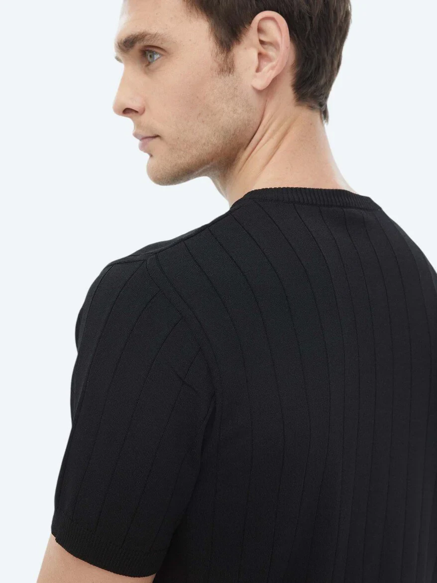 Black Knitwear - 8
