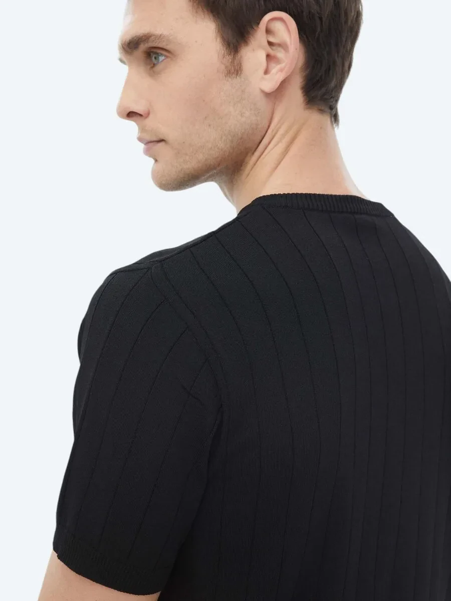 Black Knitwear - 8