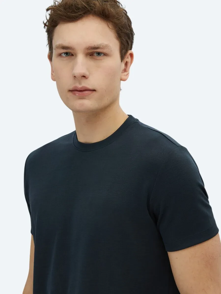 Black Plain Crew Neck T-Shirt - 3