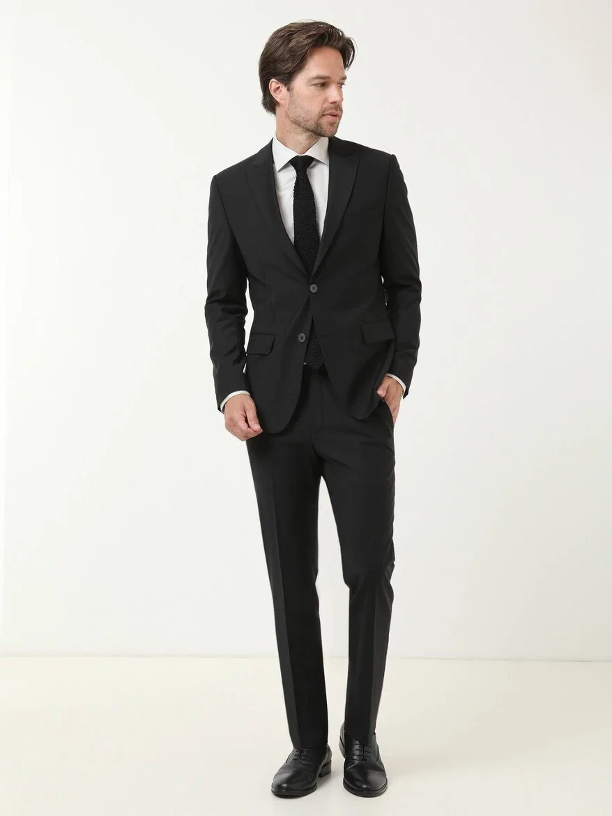 Black Plain Modern Fit Wool Blended Suit - 2