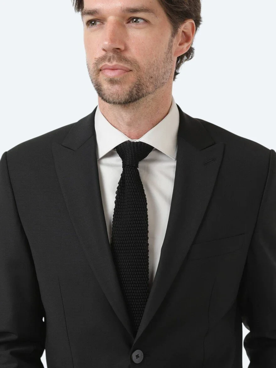 Black Plain Modern Fit Wool Blended Suit - 3
