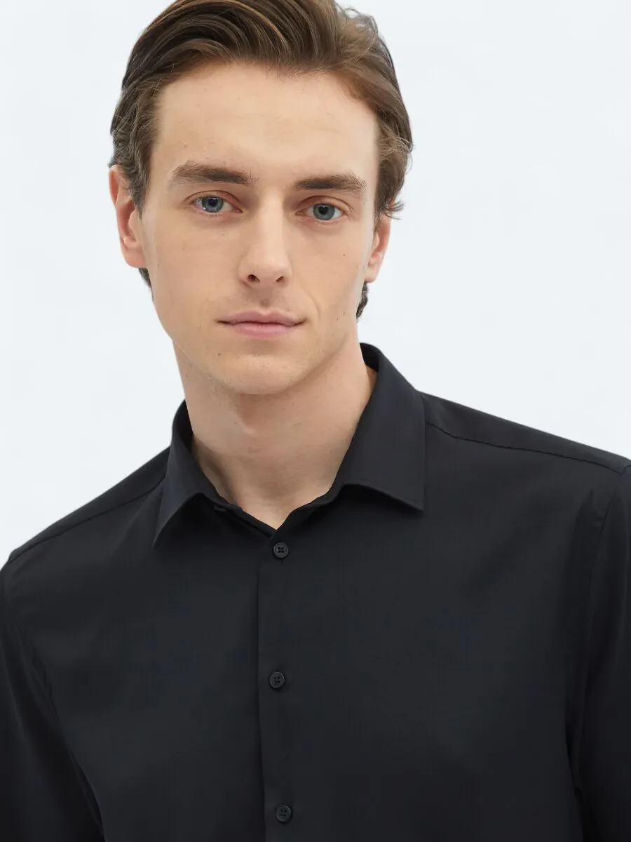 Black Plain Regular Fit Weaving Casual Shirt - 4