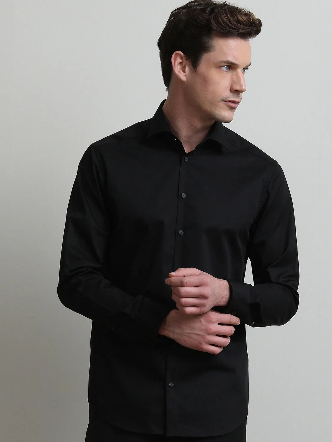 Black Plain Regular Fit Weaving Classical Cotton Blended Shirt - 1