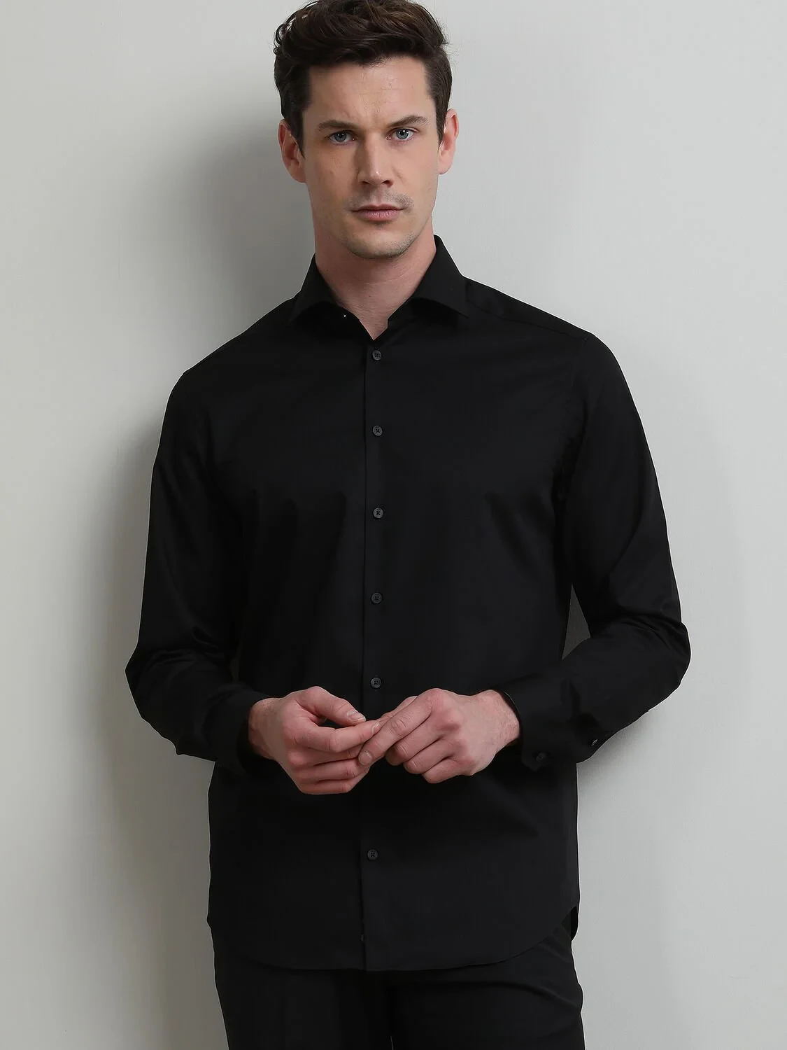 Black Plain Regular Fit Weaving Classical Cotton Blended Shirt - 2
