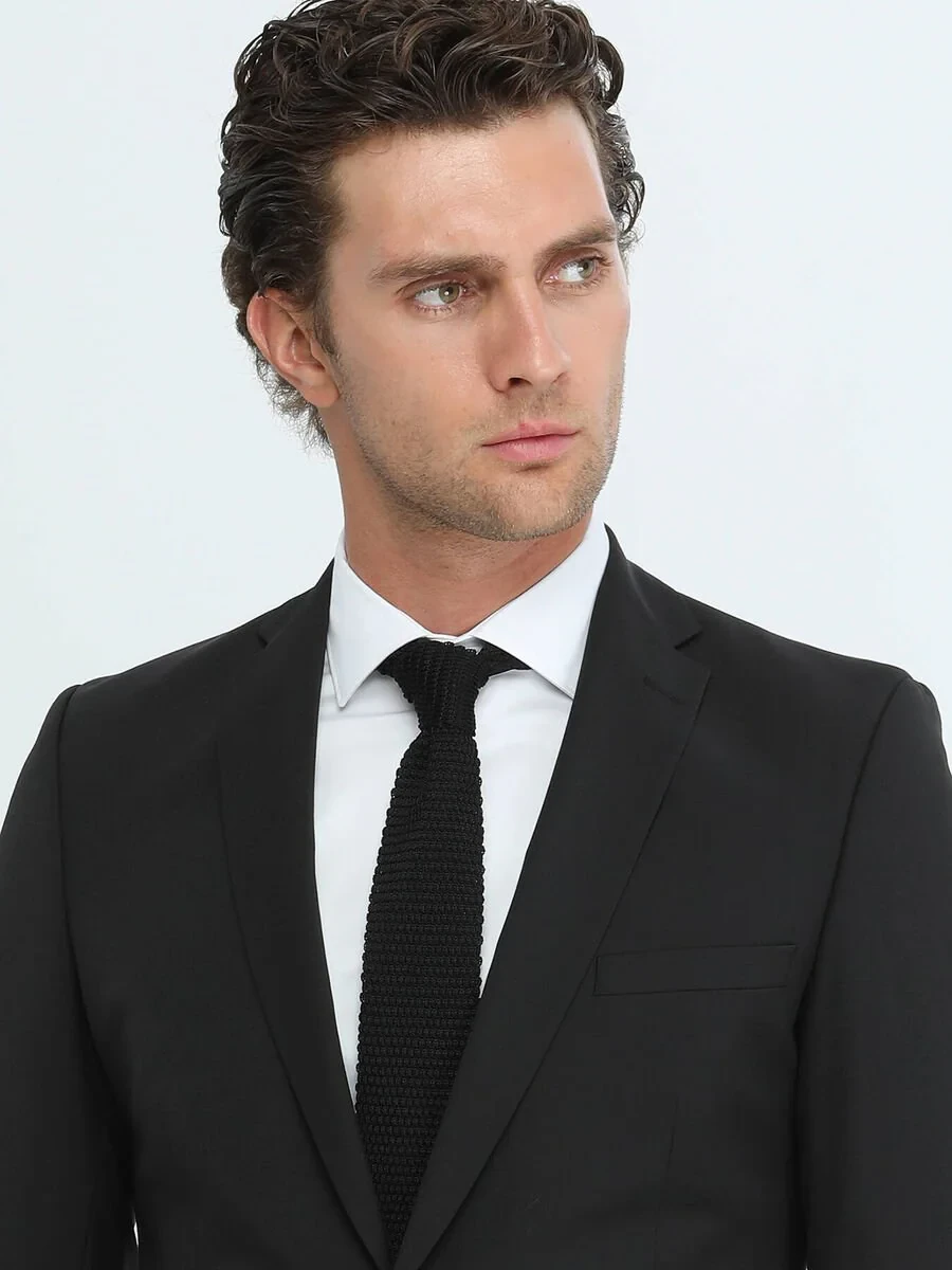 Black Plain Slim Fit Wool Blended Suit - 3