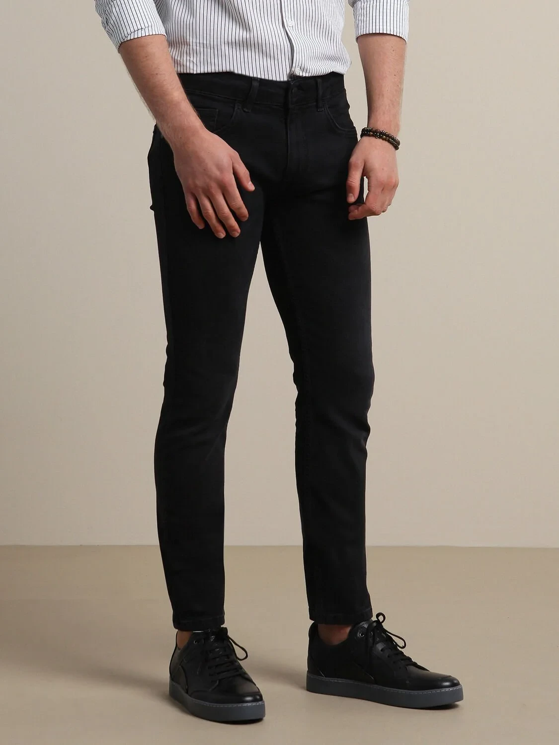 Black Slim Fit Denim Cotton Blended Trousers - 2