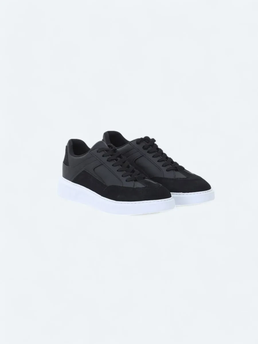 Black Sneaker - 2