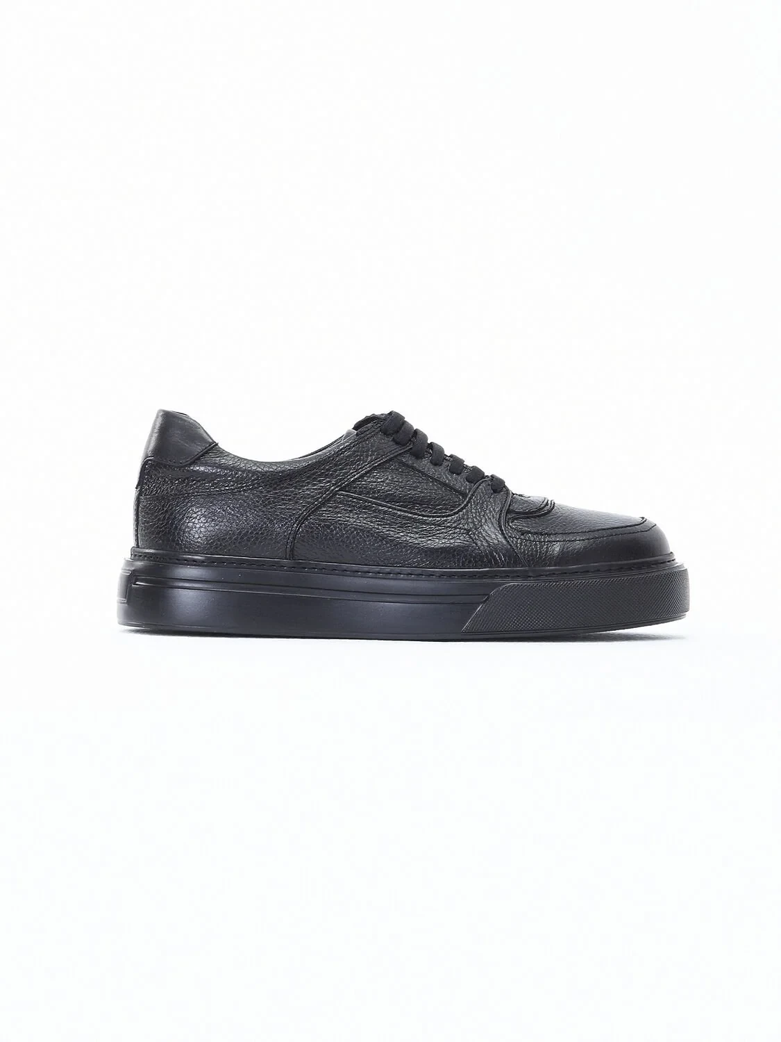 Black Sneaker - 1