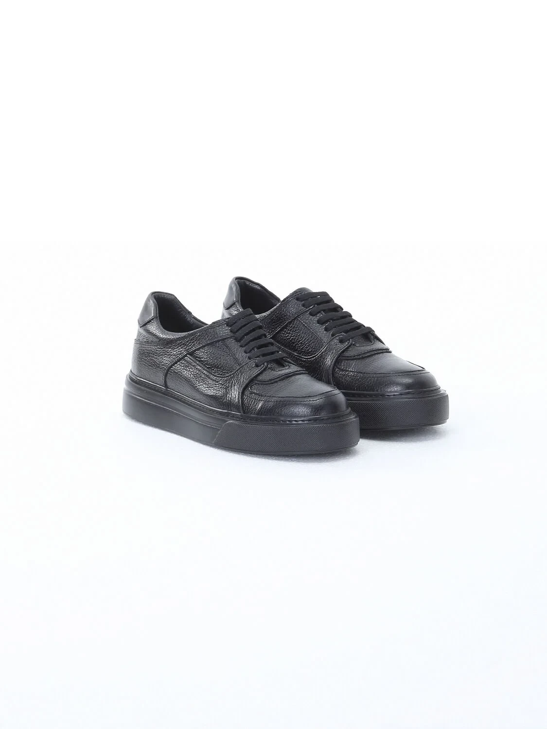 Black Sneaker - 2