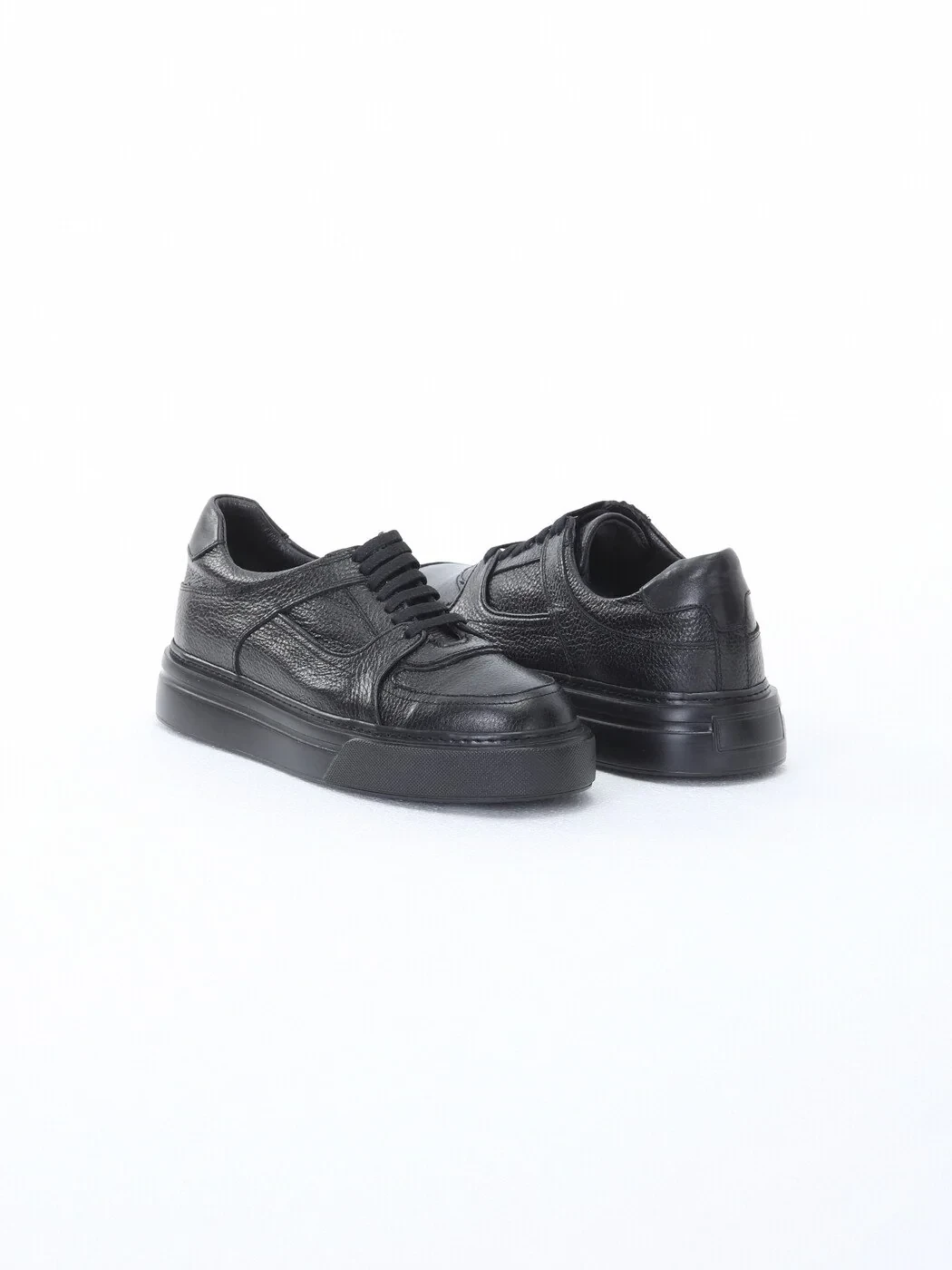 Black Sneaker - 3