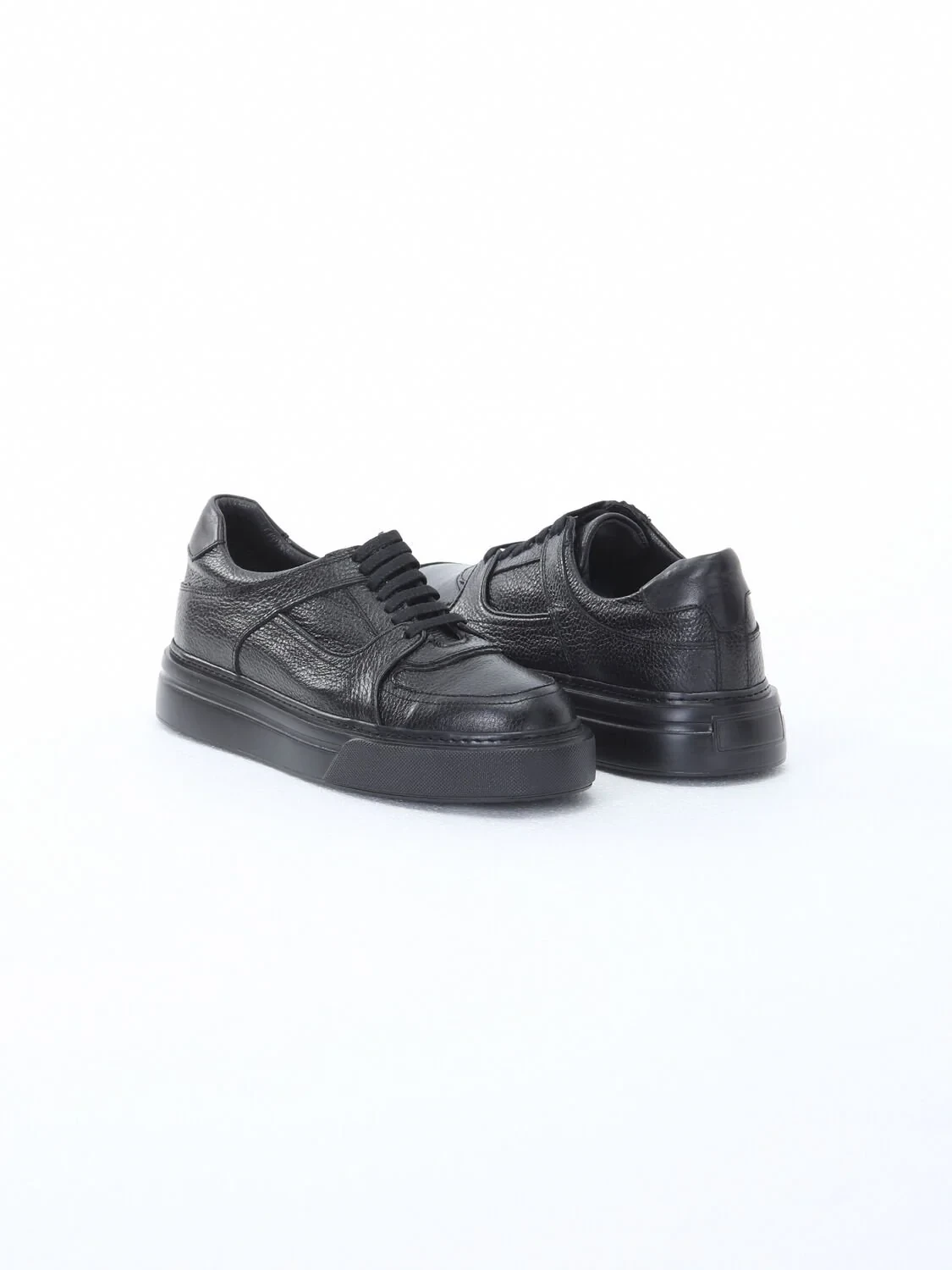 Black Sneaker - 3