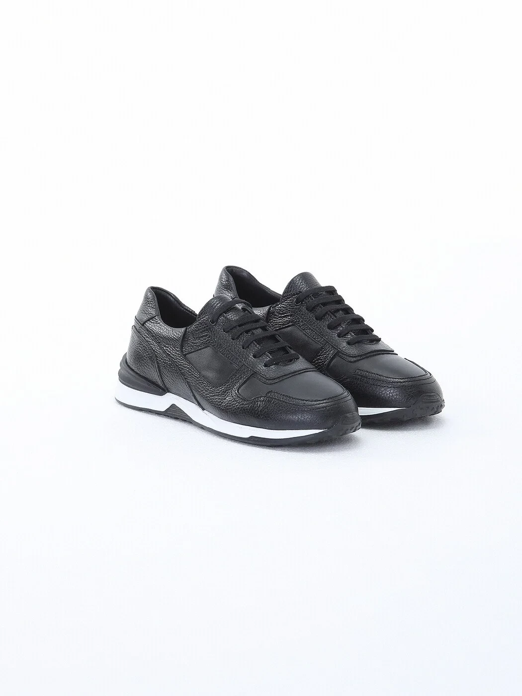 Black Sneaker - 2
