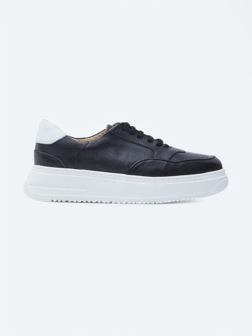 Black Sneaker - 1