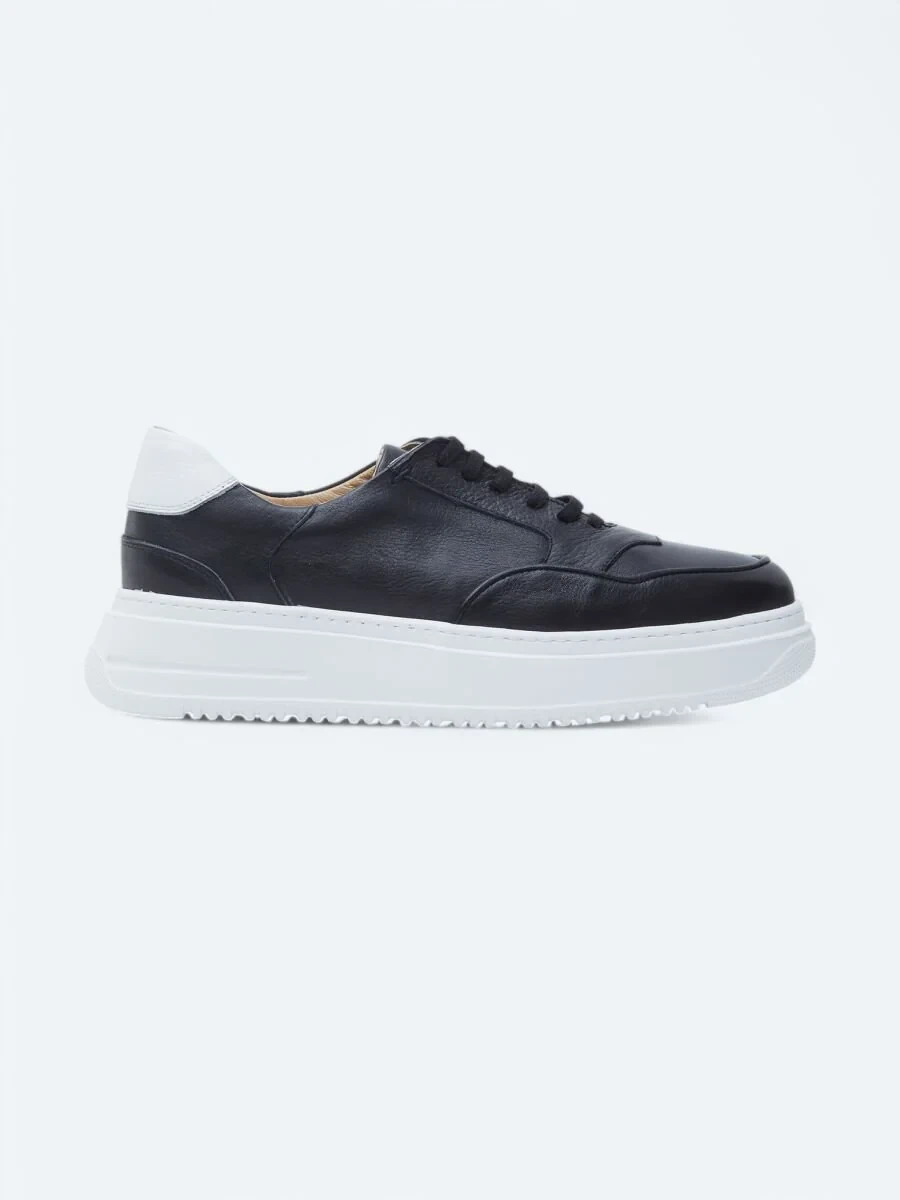 Black Sneaker - 1