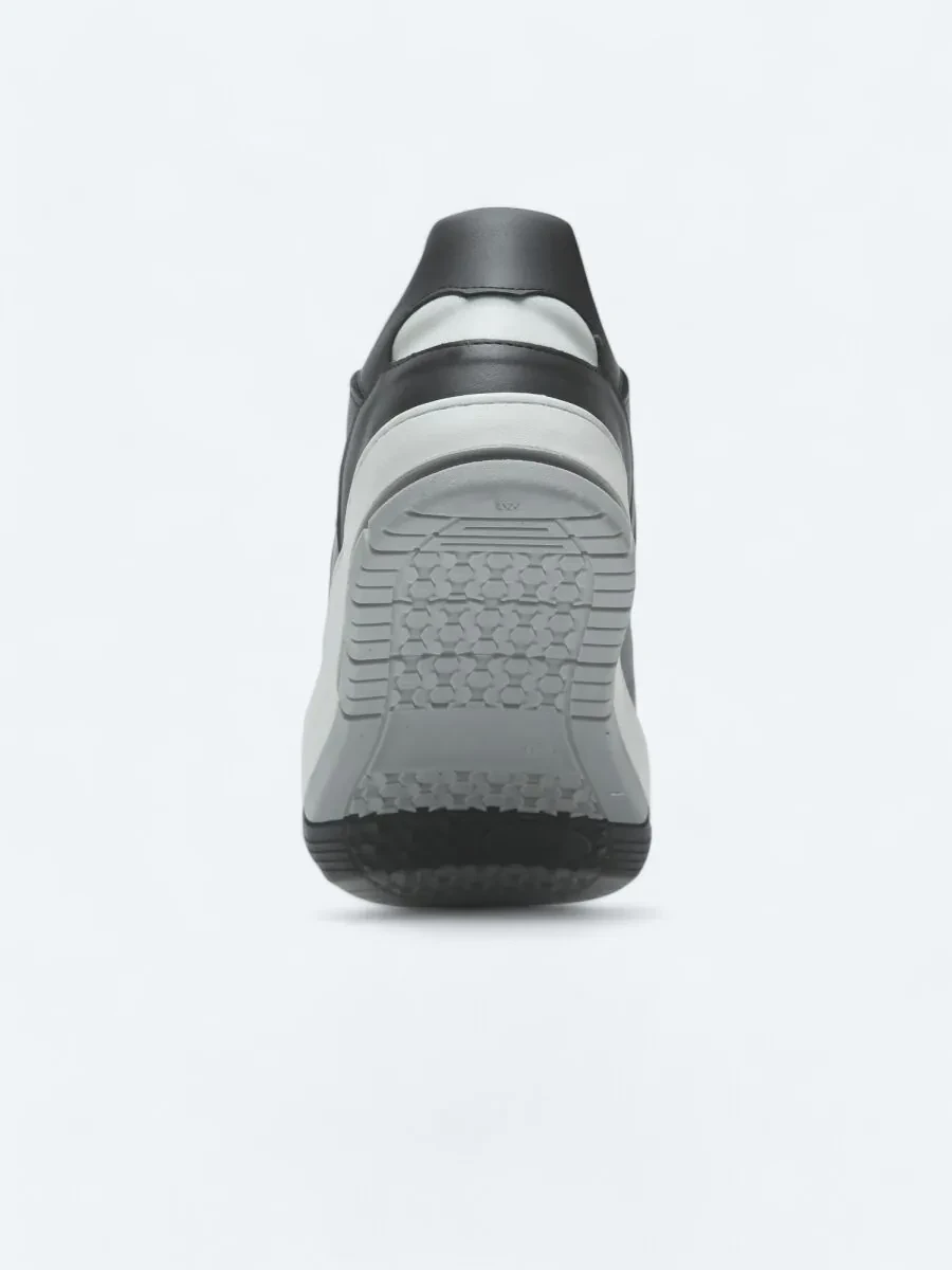 Black Sneaker - 4