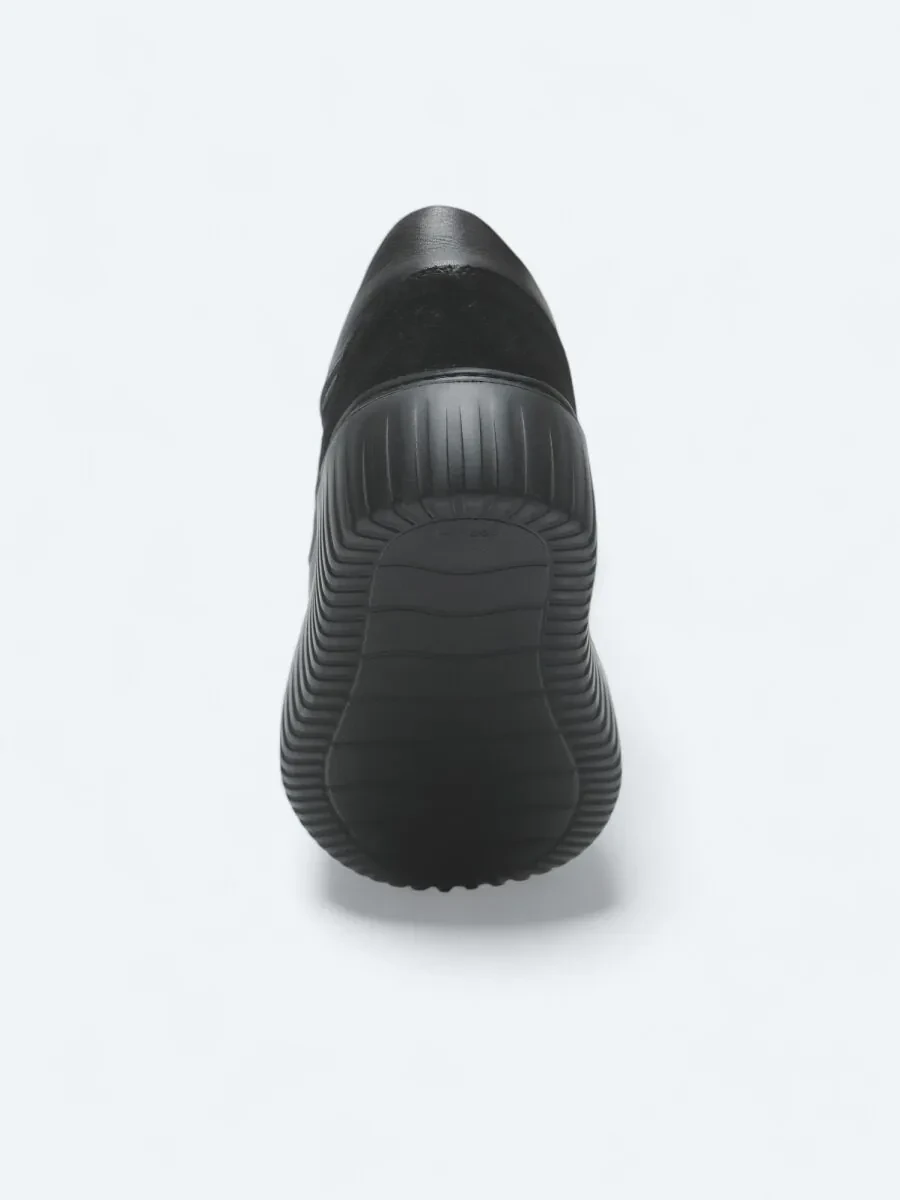 Black Sneaker - 4