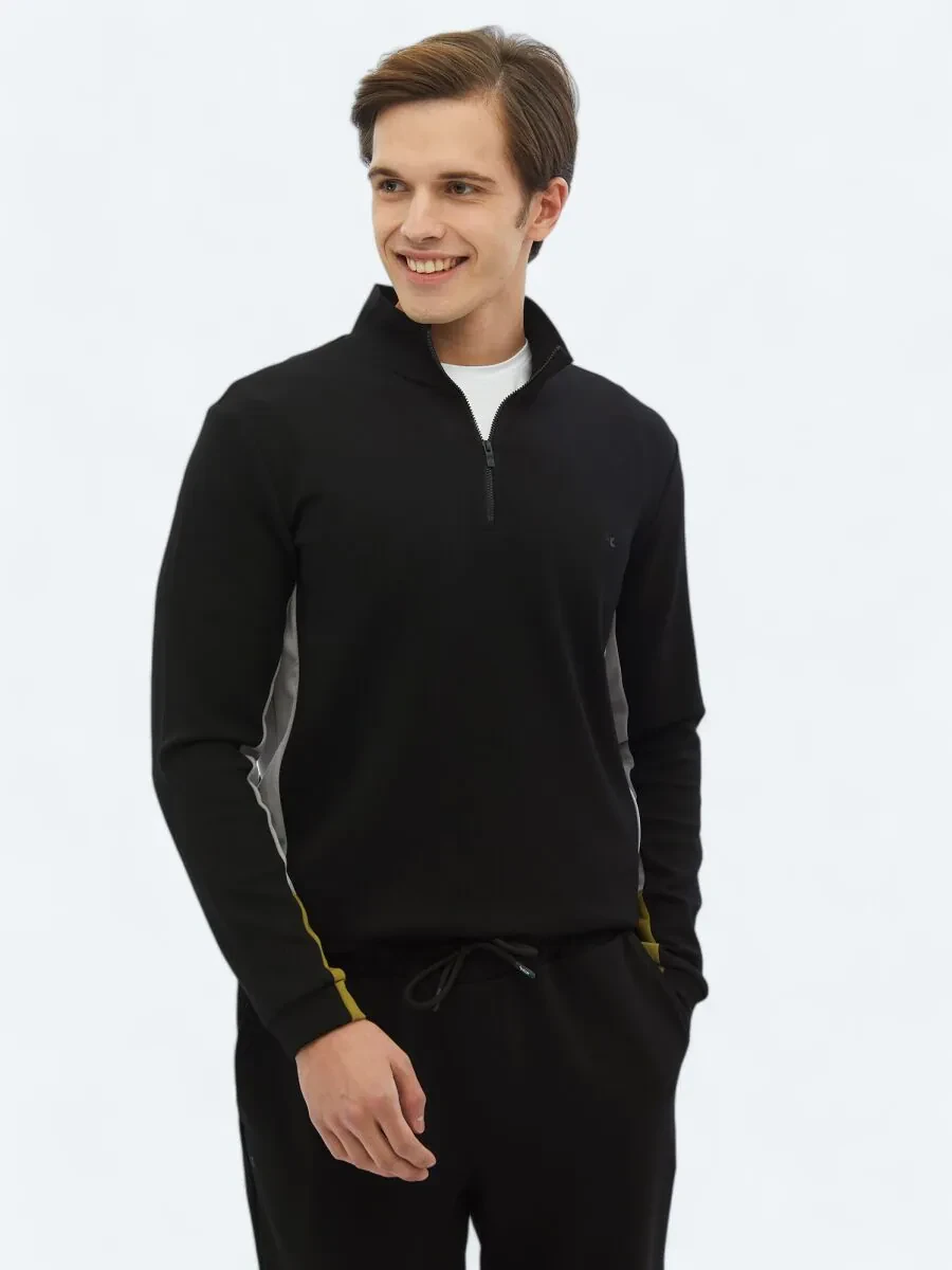 Black Turtleneck Plain Sweatshirt - 1