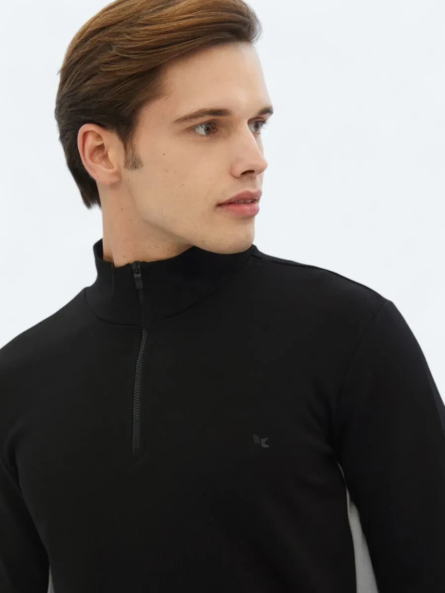 Black Turtleneck Plain Sweatshirt - 4