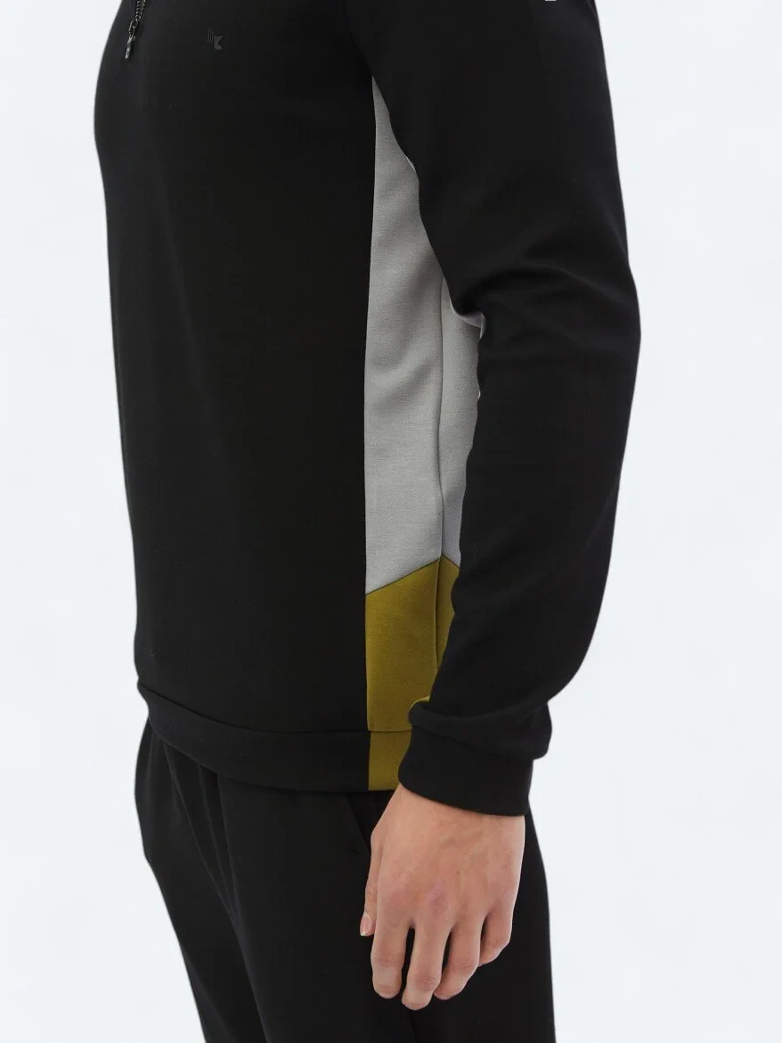 Black Turtleneck Plain Sweatshirt - 5