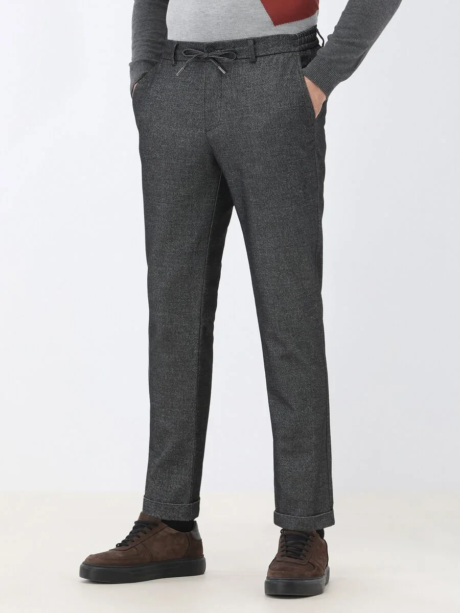 Black Weaving Jogging Fit Casual Cotton Blended Trousers - 1