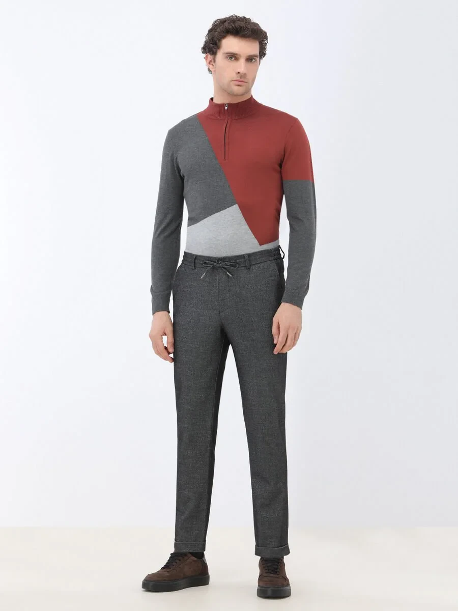Black Weaving Jogging Fit Casual Cotton Blended Trousers - 2
