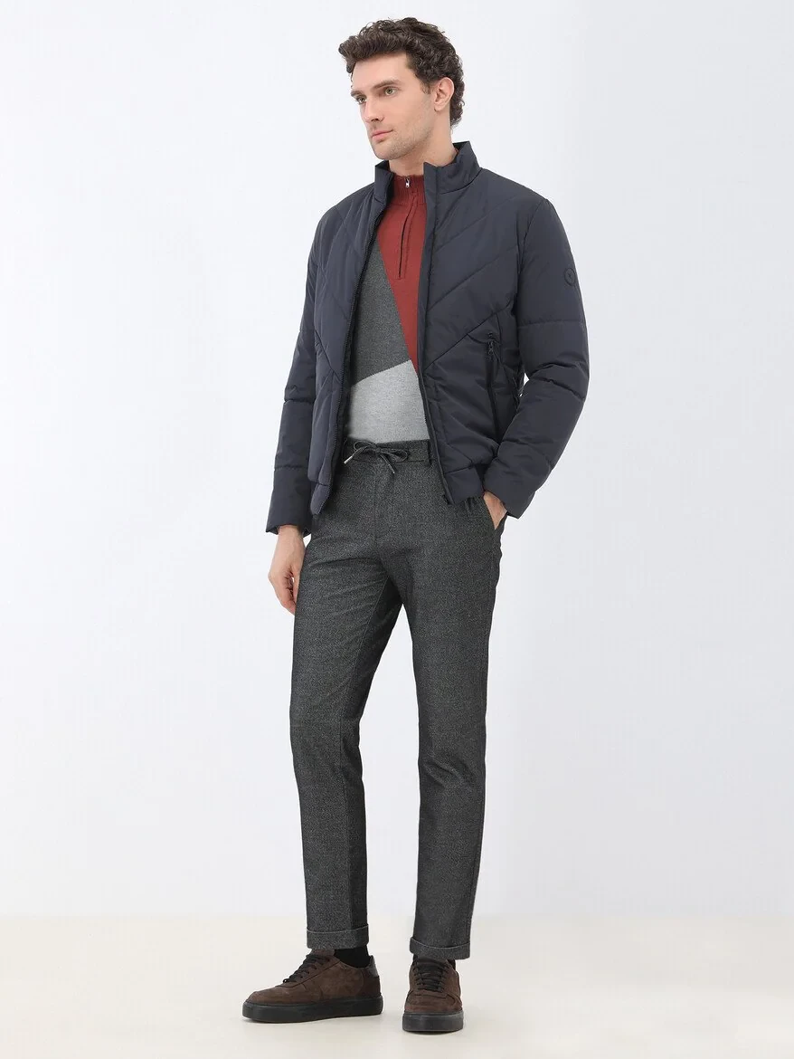 Black Weaving Jogging Fit Casual Cotton Blended Trousers - 3