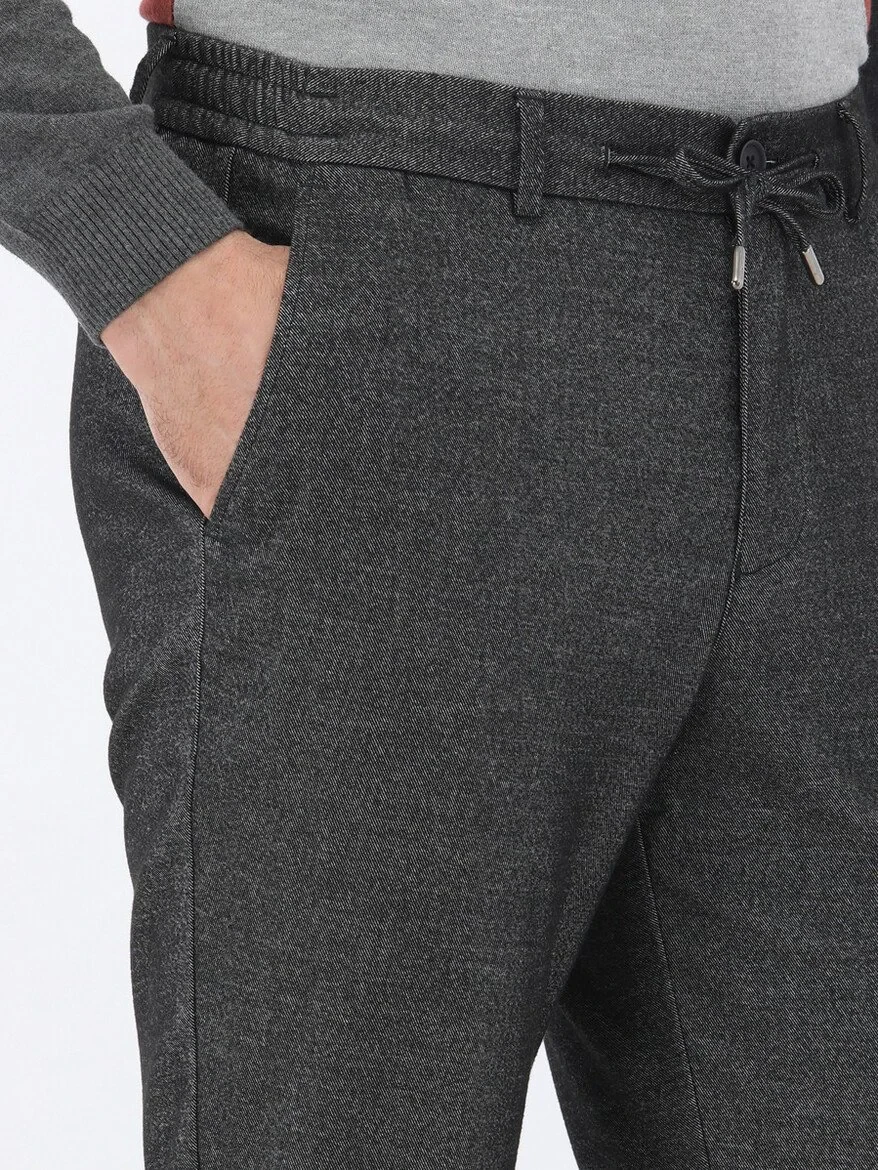 Black Weaving Jogging Fit Casual Cotton Blended Trousers - 4