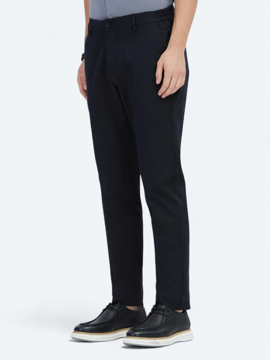 Black Weaving Jogging Fit Casual Cotton Blended Trousers - 3
