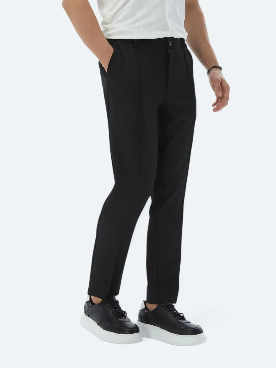 Black Weaving Jogging Fit Casual Trousers - 2