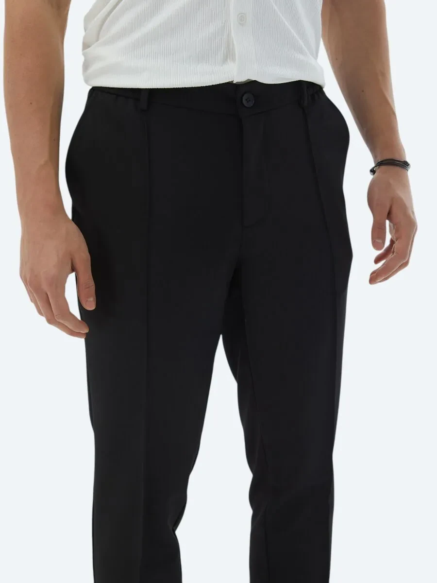 Black Weaving Jogging Fit Casual Trousers - 3