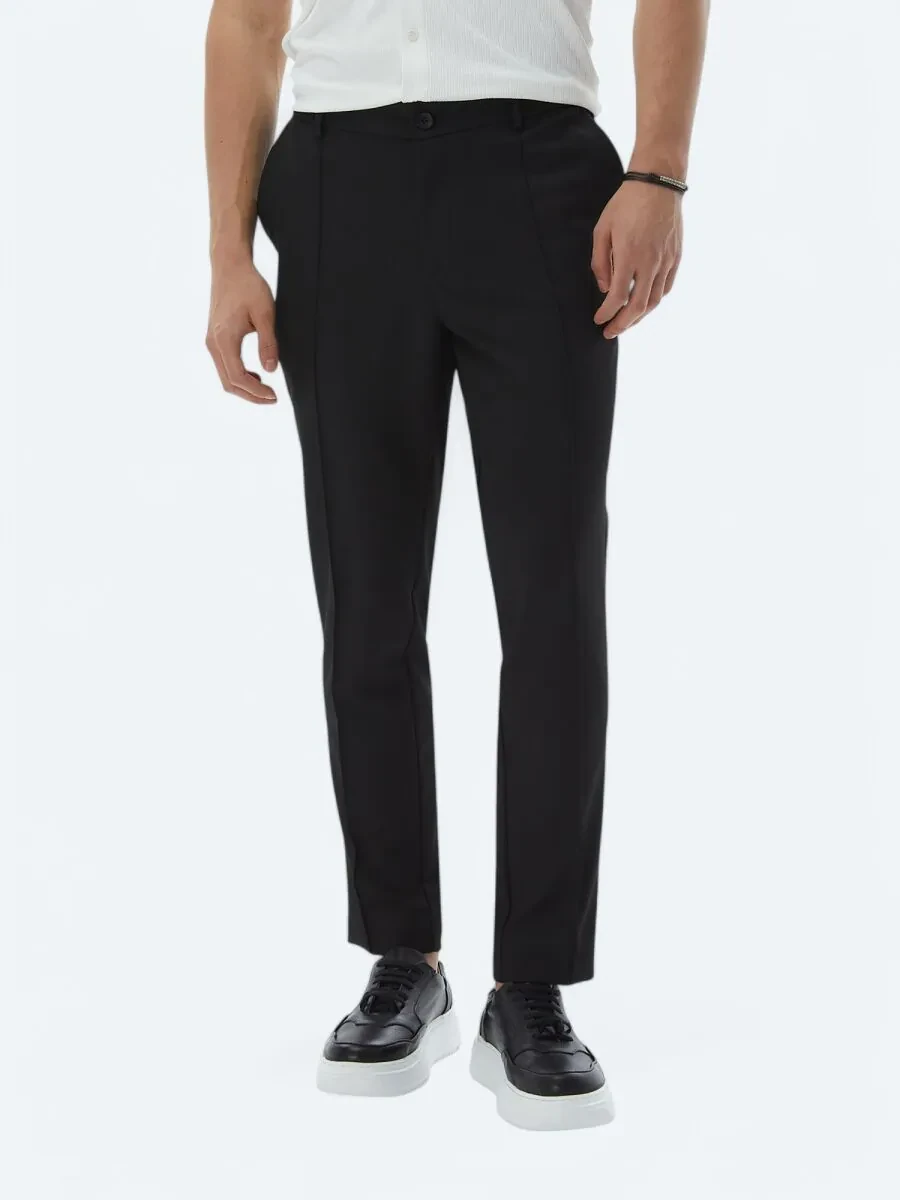 Black Weaving Jogging Fit Casual Trousers - 4