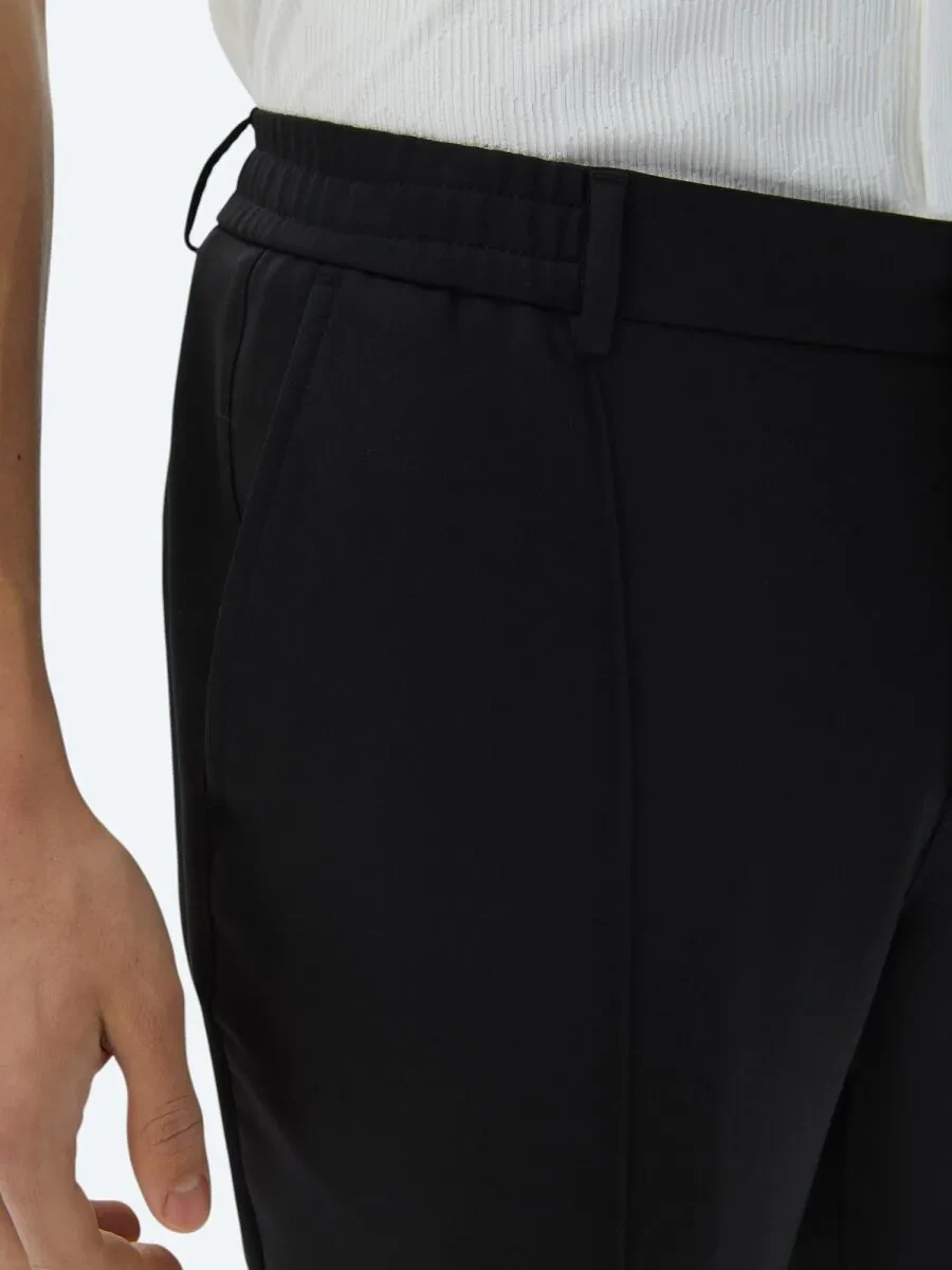 Black Weaving Jogging Fit Casual Trousers - 5