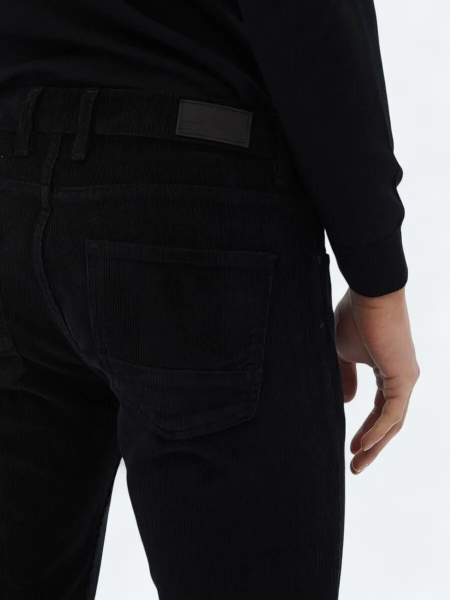 Black Weaving Slim Fit Casual Cotton Blended Trousers - 4