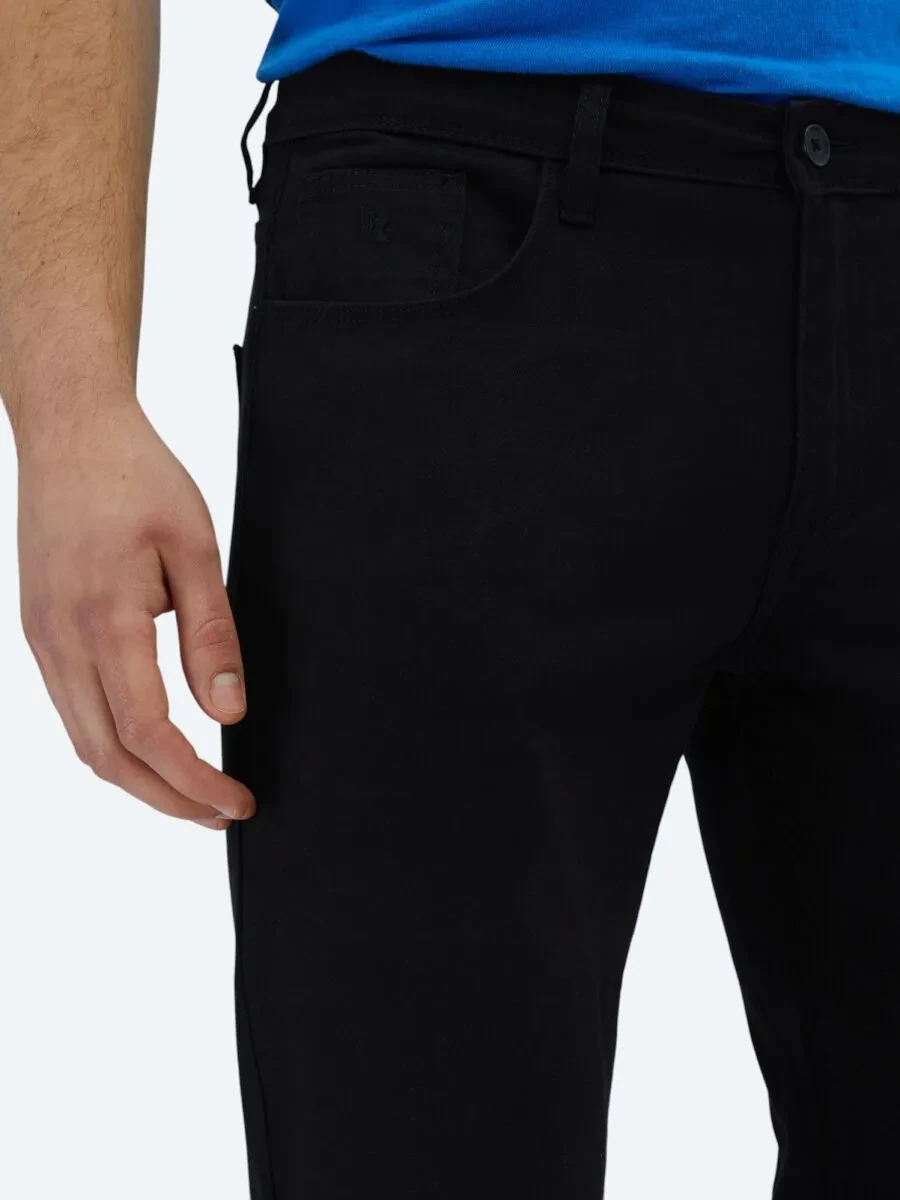 Black Weaving Slim Fit Casual Cotton Blended Trousers - 3