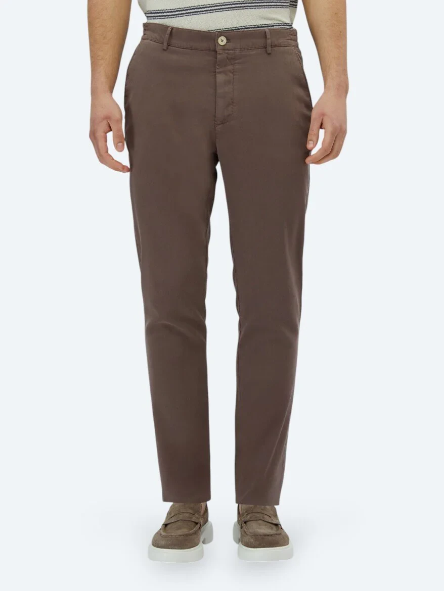 Brown Weaving Jogging Fit Casual Cotton Blended Trousers - 2