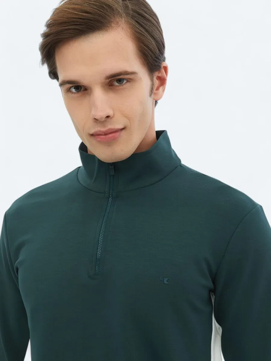 Green Turtleneck Plain Sweatshirt - 4