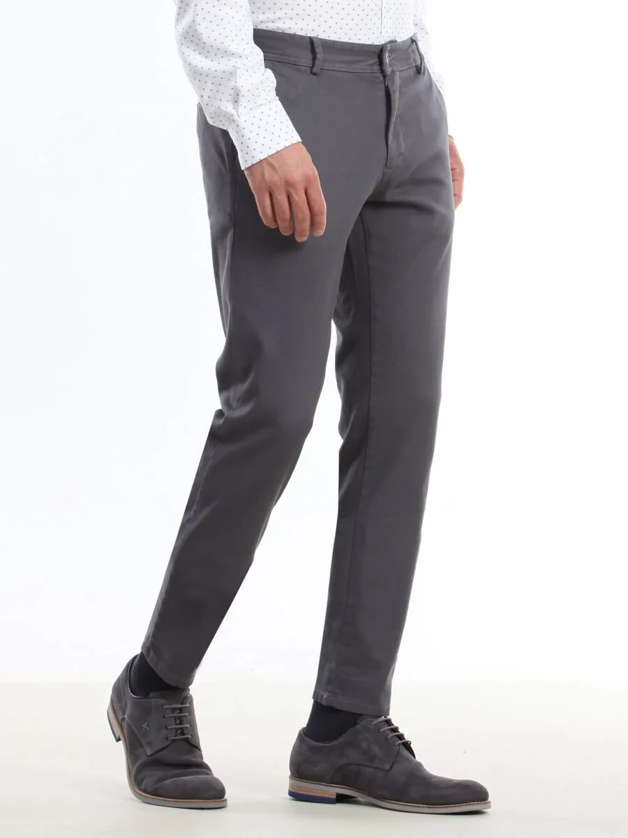 Grey Weaving Regular Fit Casual Cotton Blended Trousers - 2